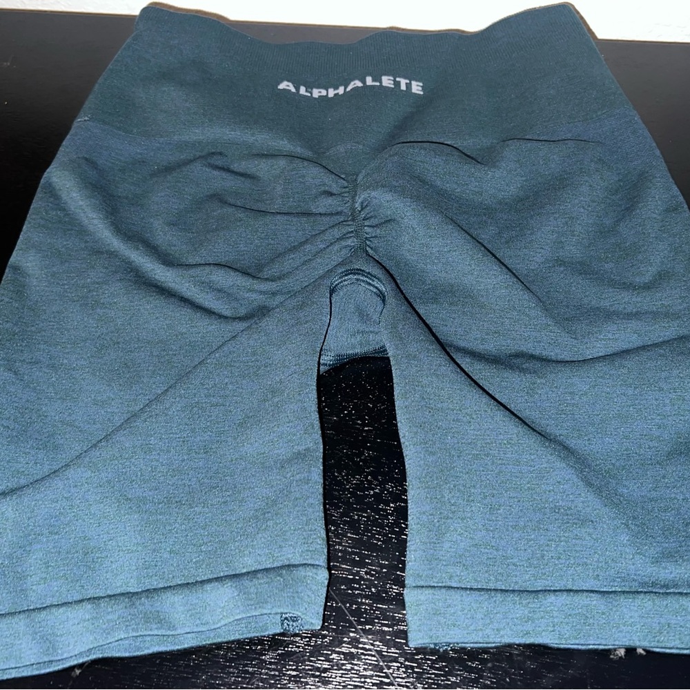 Alphalete amplify shorts